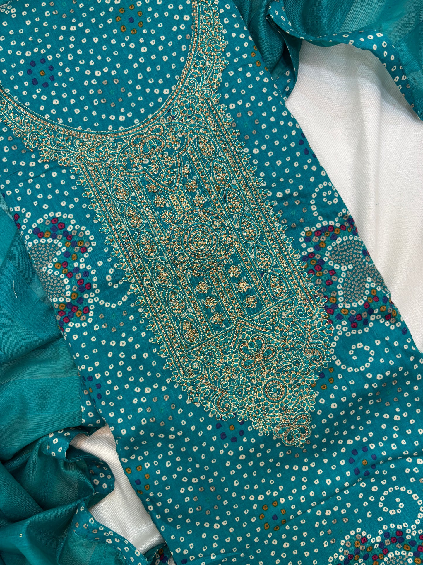 Zari Work with Chunri Print Unstitch Suit Set