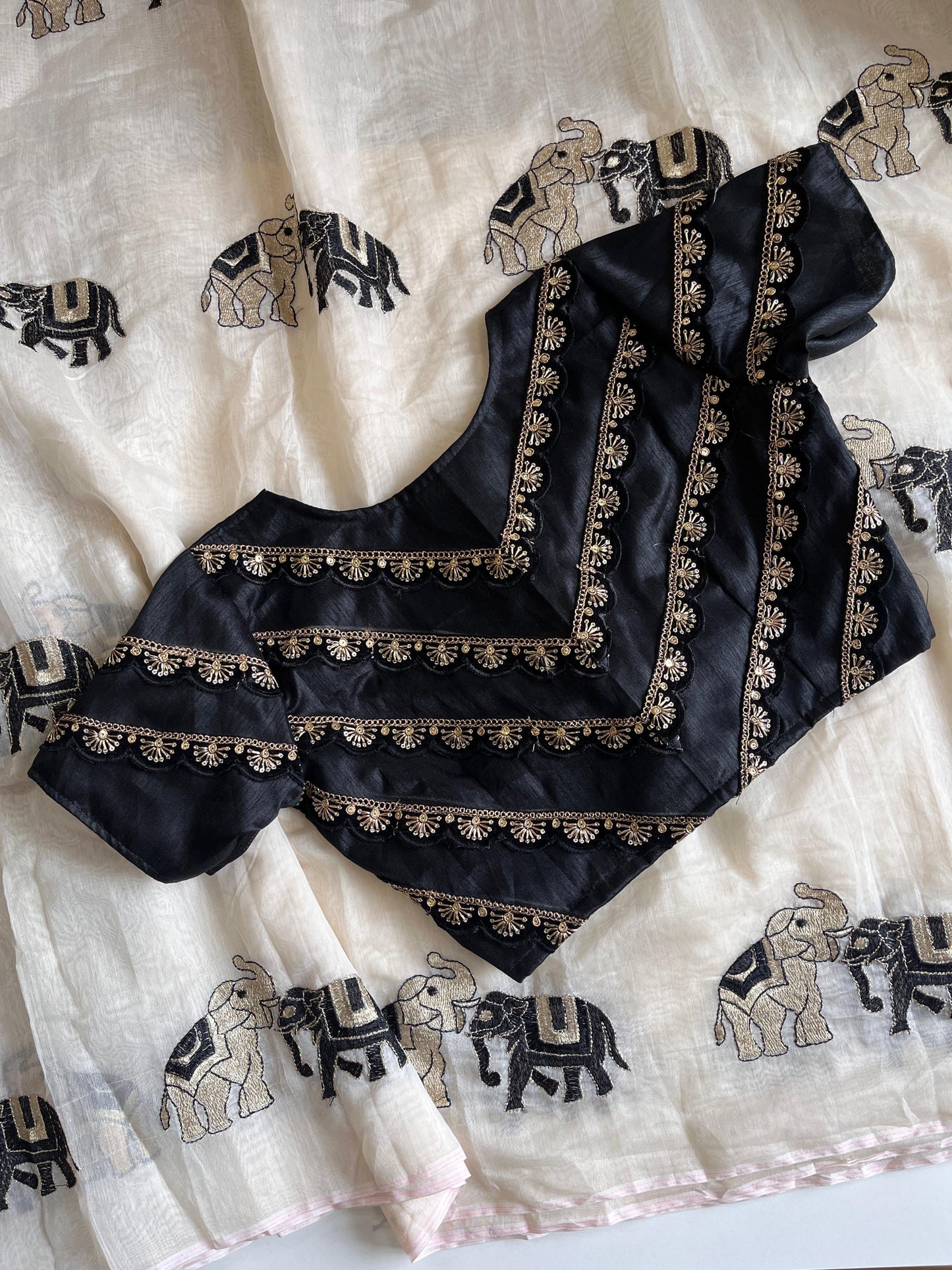 Premium Chanderi Thread Work Saree with Unstitch Blouse