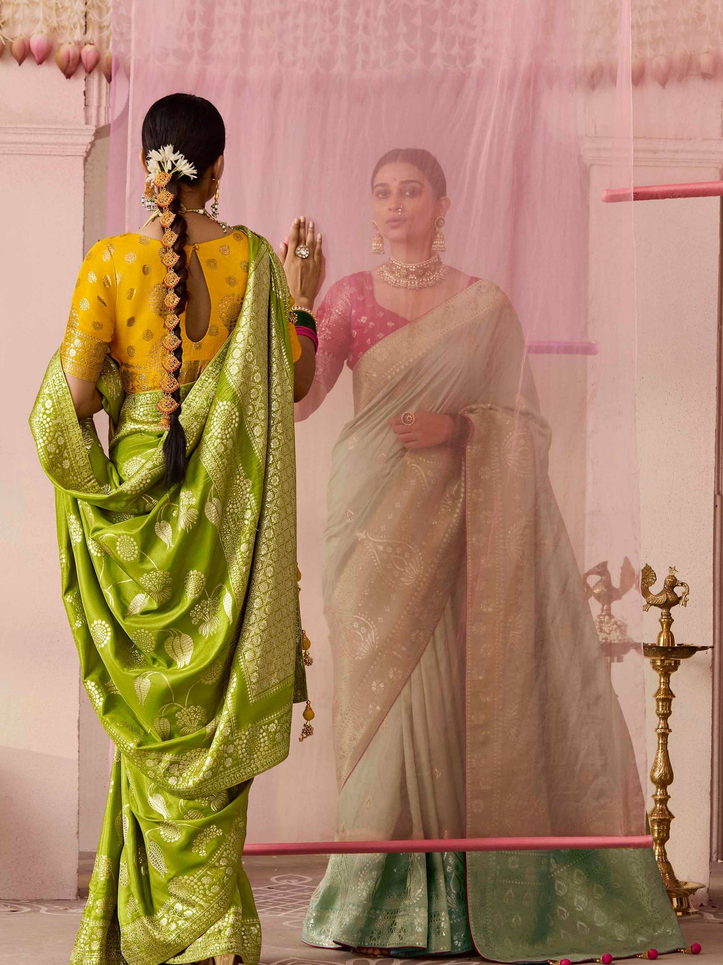 Mehendi Green Pure Dola Silk Weaving Saree