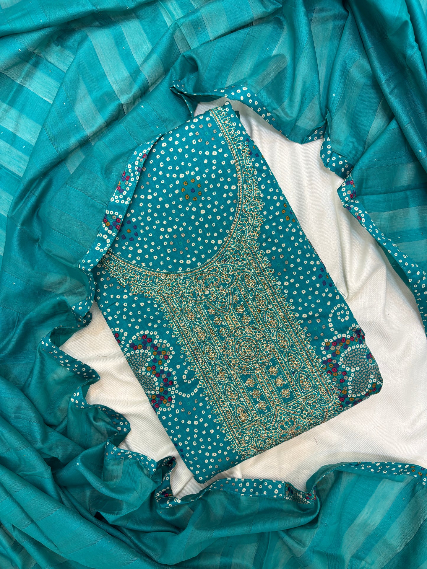 Zari Work with Chunri Print Unstitch Suit Set