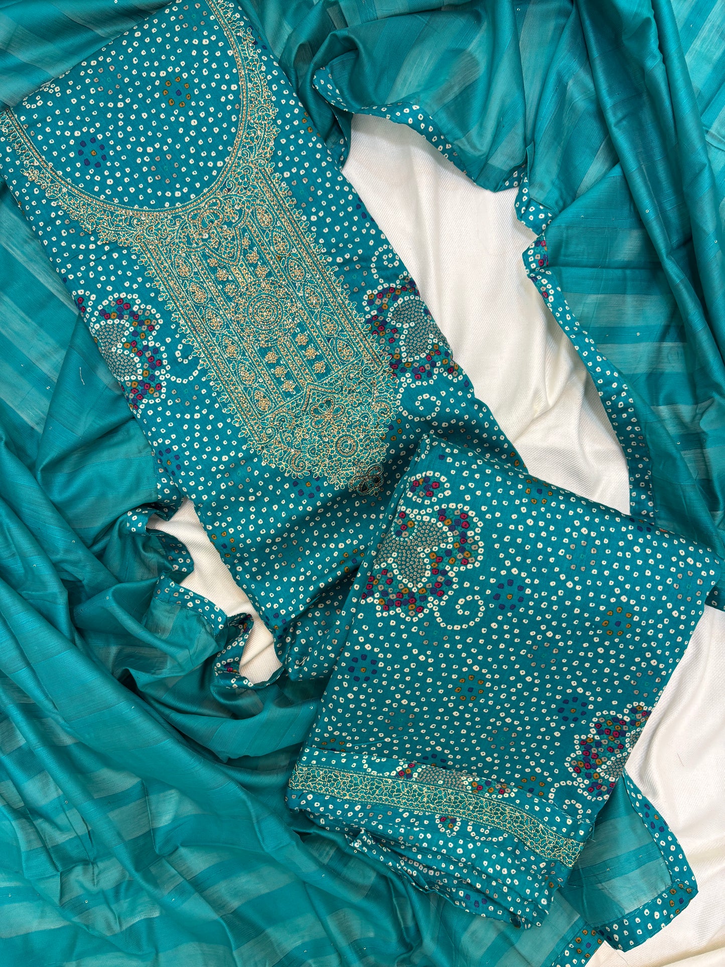 Zari Work with Chunri Print Unstitch Suit Set
