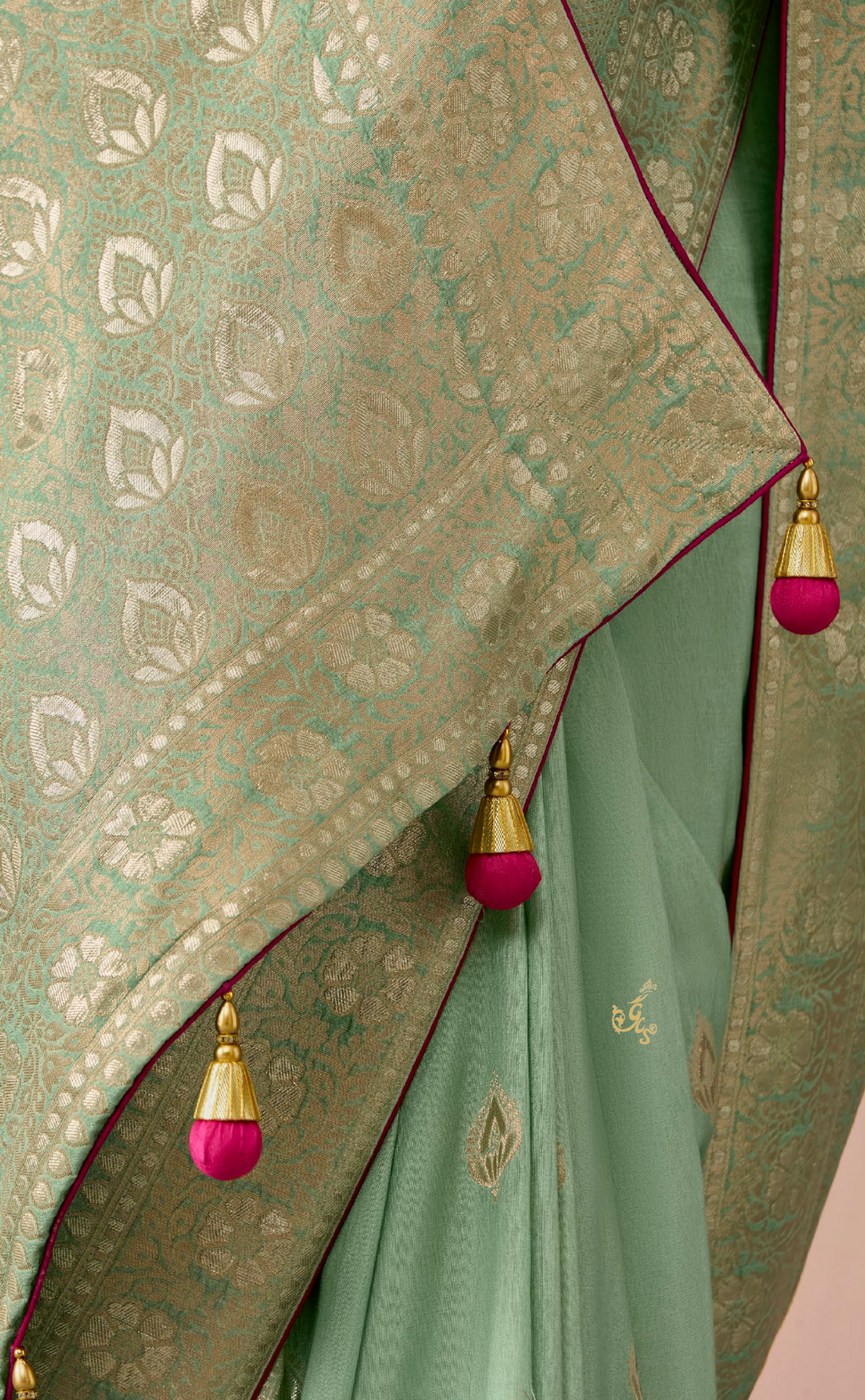 Pista Green Pure Dola Silk Weaving Saree