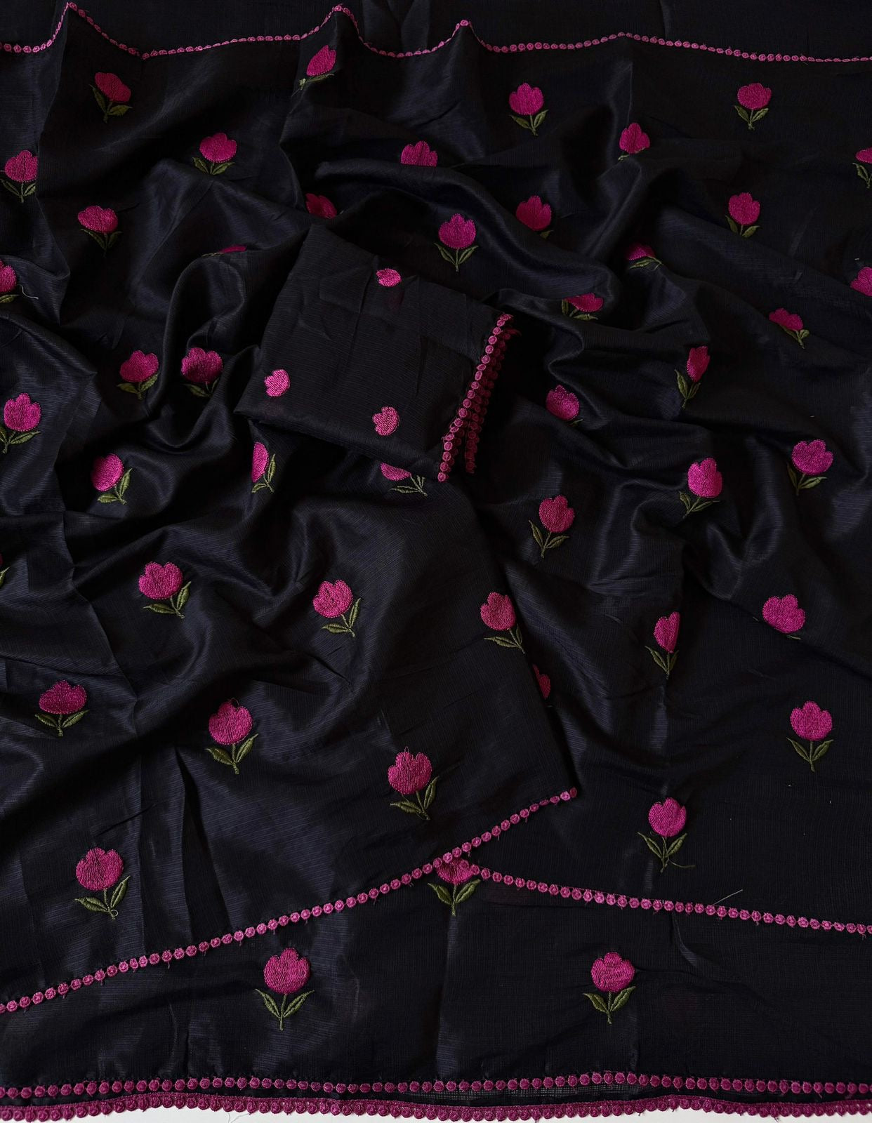Kota Doriya Saree with Multi Threadwork with Unstitch Blouse