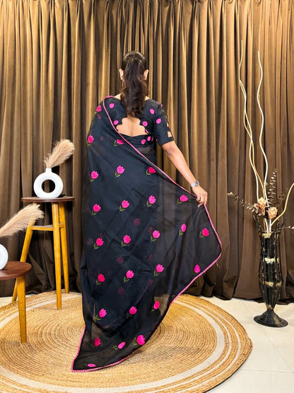 Kota Doriya Saree with Multi Threadwork with Unstitch Blouse